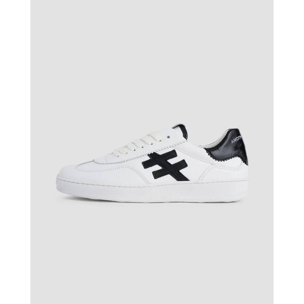 NEW ANOTHER TREND women's sports sneaker in pure white